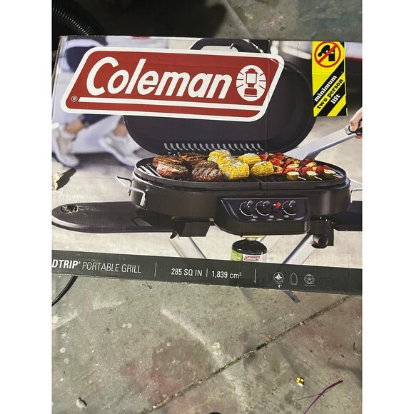 Coleman ROADTRIP PORTABLE GRILL TAILGATE CAMPING NEW RETAIL $319 - Picture 3 of 5